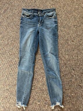 Judy Blue Medium Wash Frayed Hem Skinny Jeans